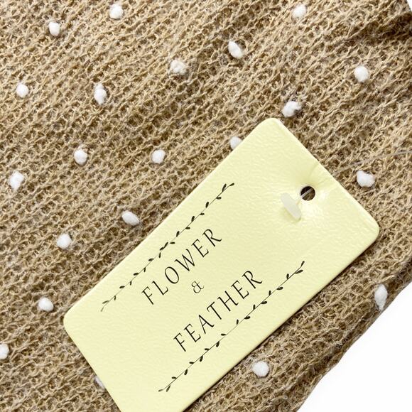 Flower and Feather Top Knit Tan White Polka Dot Textured Womens Size XL - Picture 3 of 9